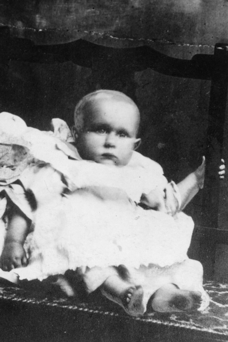 Sidney Leslie Goodwin (9 september 1910 - 15 april 1912)