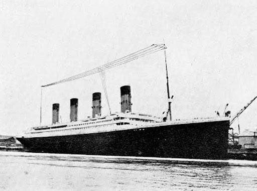 Marconi T-antenna on the Titanic