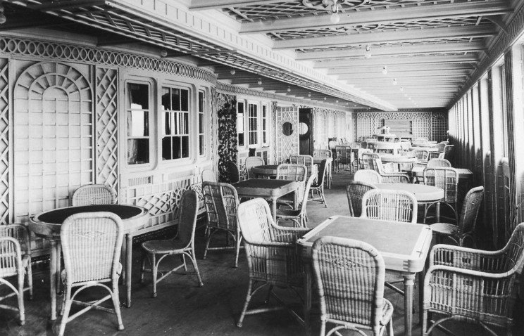 Titanic Cafe Parisien