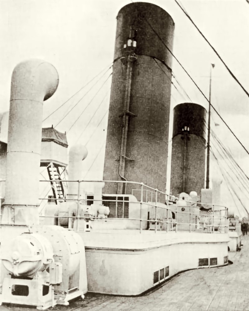 Titanic's 3rd and 4rd funnels